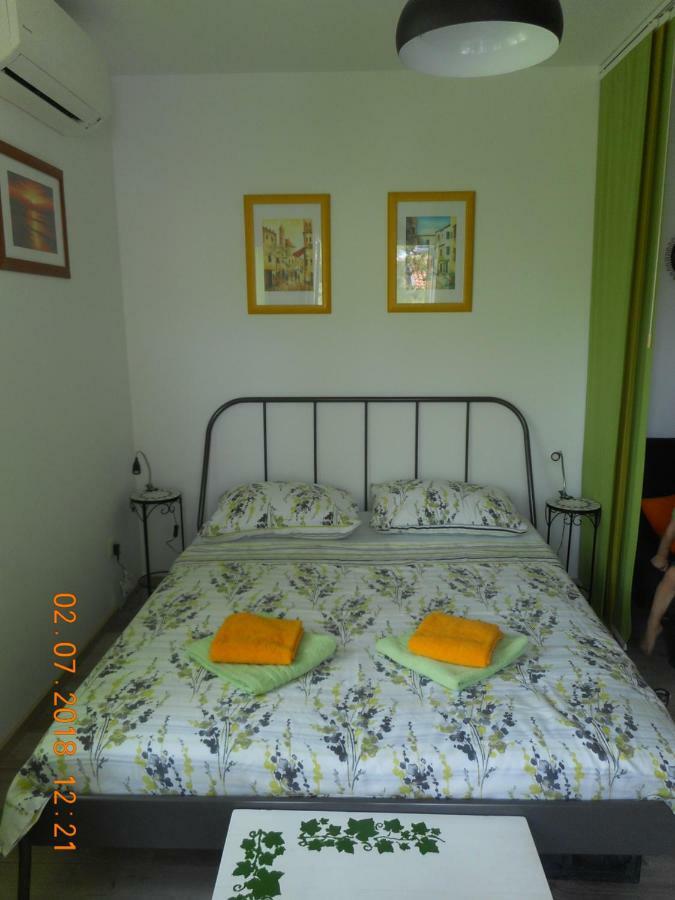 Studio Relax Punat Bagian luar foto